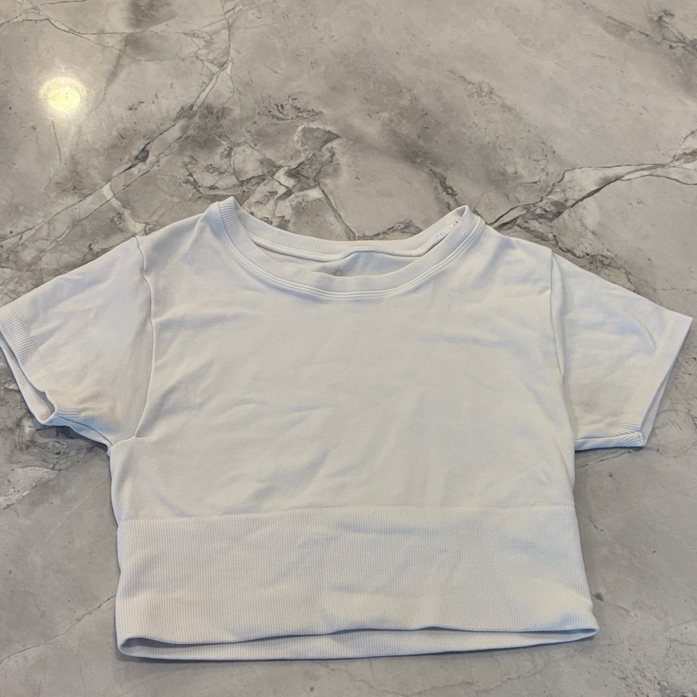 White cropped